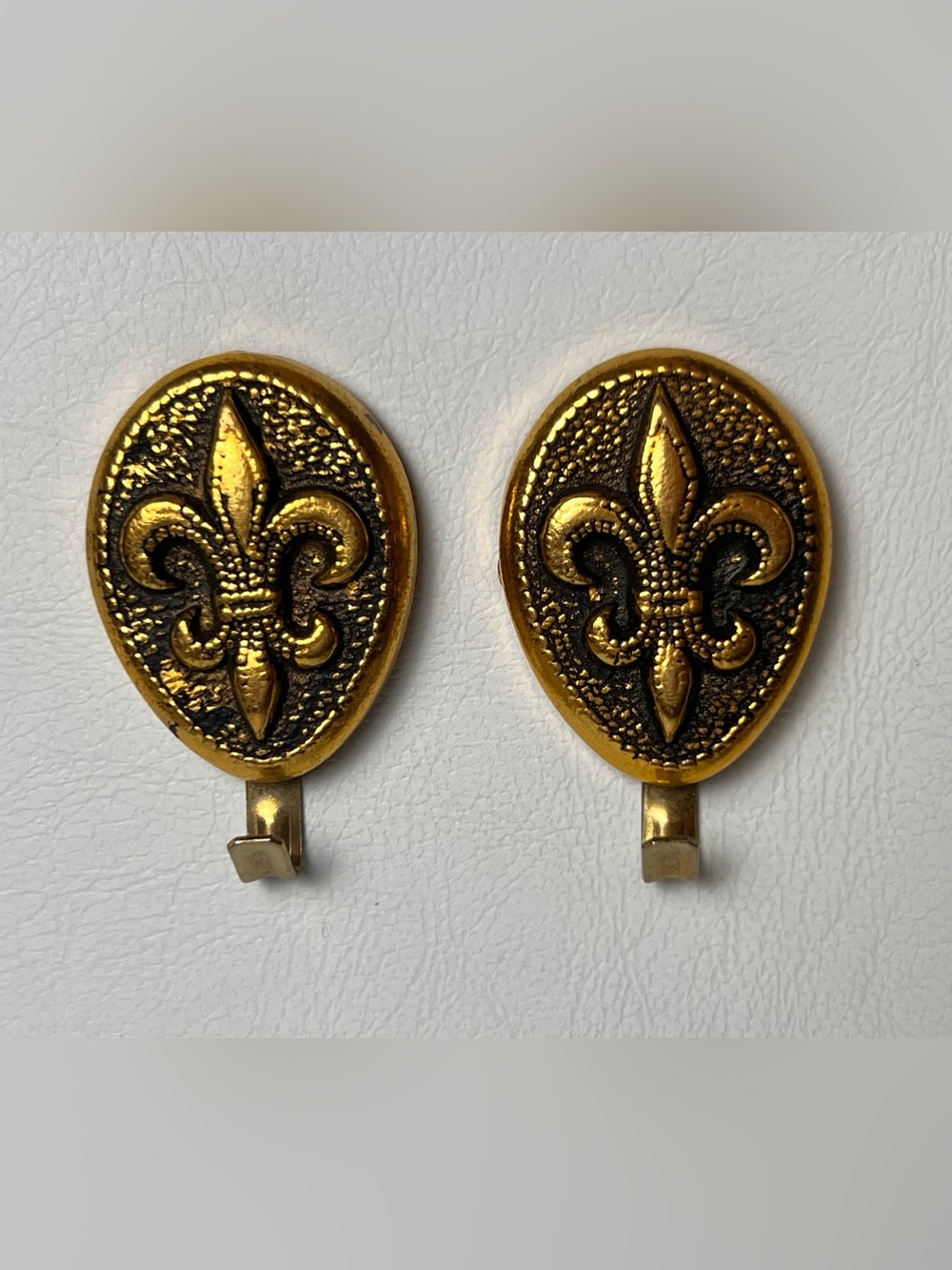 VTG Hardware Lot of 2 Fleur De Lis Wall Hook Brass Picture Wall Hanger 2"
